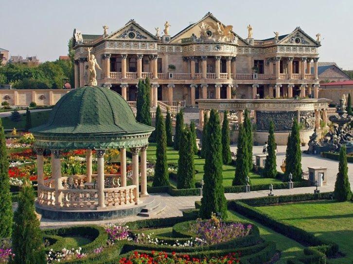 Capsule Hostel In The Old City Of Єреван Екстер'єр фото